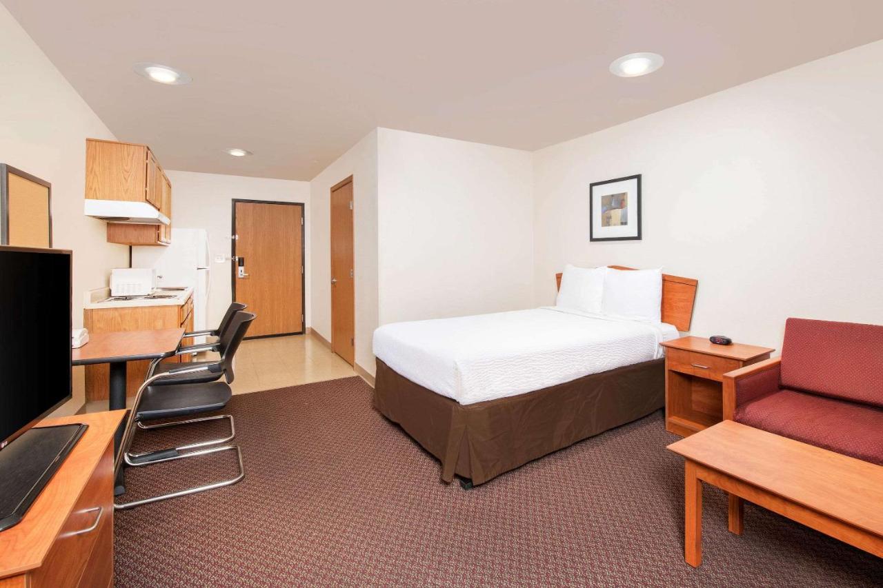 Woodspring Suites Columbus Fort Moore Екстер'єр фото