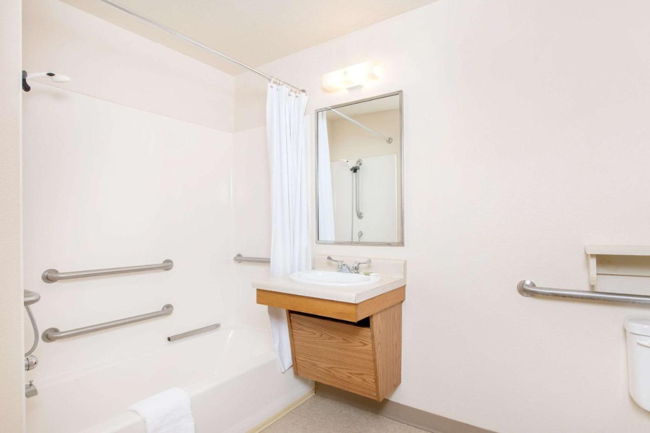 Woodspring Suites Columbus Fort Moore Екстер'єр фото